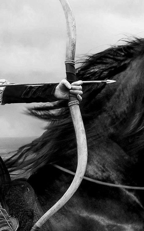 HEALTH GOTH ARCHER BOW HORSE RIDER LADY SEXY BLACK AND WHITE