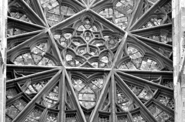 Cathedral of Amiens : the mysterious pentacle