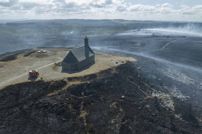 Miracle : The chapel of Saint-Michel de Brasparts untouched by the fire