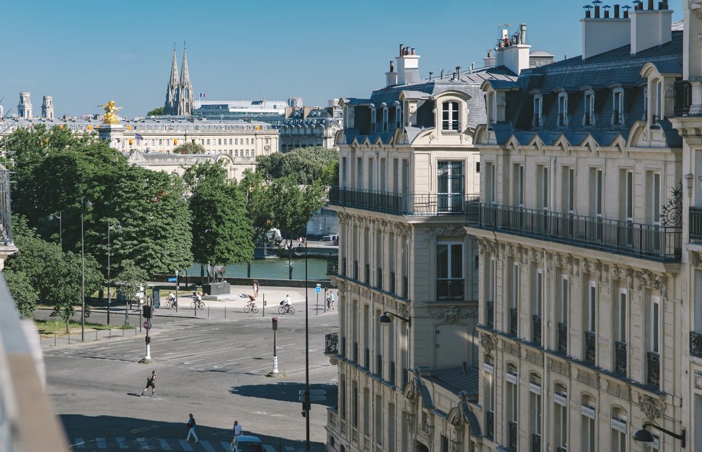 Adveniat : a Christian hotel in Paris